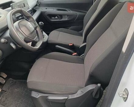 Білий Пежо Rifter, об'ємом двигуна 1.56 л та пробігом 138 тис. км за 14921 $, фото 10 на Automoto.ua