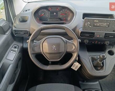 Білий Пежо Rifter, об'ємом двигуна 1.56 л та пробігом 107 тис. км за 15296 $, фото 8 на Automoto.ua