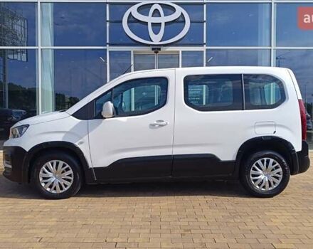 Білий Пежо Rifter, об'ємом двигуна 1.56 л та пробігом 107 тис. км за 15296 $, фото 2 на Automoto.ua