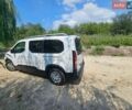Білий Пежо Rifter, об'ємом двигуна 1.56 л та пробігом 56 тис. км за 17500 $, фото 10 на Automoto.ua