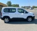 Белый Пежо Rifter, объемом двигателя 1.5 л и пробегом 206 тыс. км за 15500 $, фото 3 на Automoto.ua