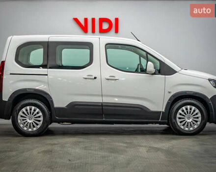 Белый Пежо Rifter, объемом двигателя 1.6 л и пробегом 149 тыс. км за 16148 $, фото 5 на Automoto.ua