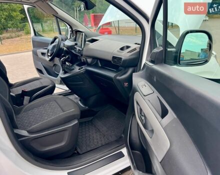 Білий Пежо Rifter, об'ємом двигуна 1.5 л та пробігом 159 тис. км за 14950 $, фото 92 на Automoto.ua