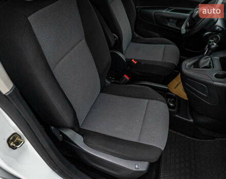 Белый Пежо Rifter, объемом двигателя 1.6 л и пробегом 149 тыс. км за 16148 $, фото 8 на Automoto.ua