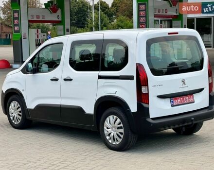 Білий Пежо Rifter, об'ємом двигуна 1.5 л та пробігом 159 тис. км за 14950 $, фото 25 на Automoto.ua