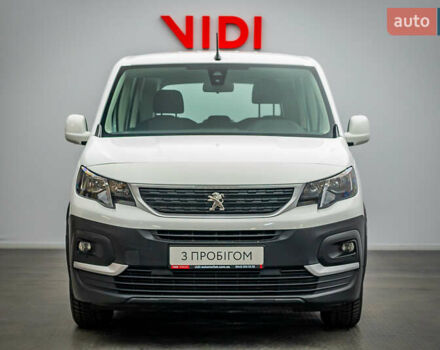 Белый Пежо Rifter, объемом двигателя 1.6 л и пробегом 149 тыс. км за 16148 $, фото 2 на Automoto.ua