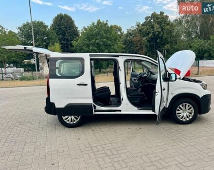 Белый Пежо Rifter, объемом двигателя 1.5 л и пробегом 159 тыс. км за 16200 $, фото 45 на Automoto.ua