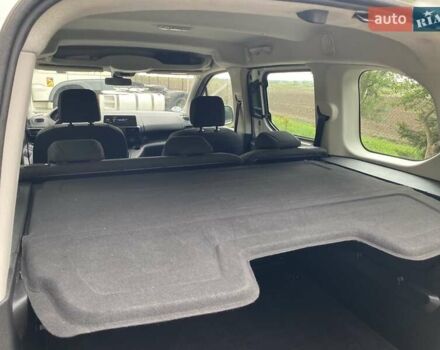 Белый Пежо Rifter, объемом двигателя 1.5 л и пробегом 256 тыс. км за 14900 $, фото 25 на Automoto.ua