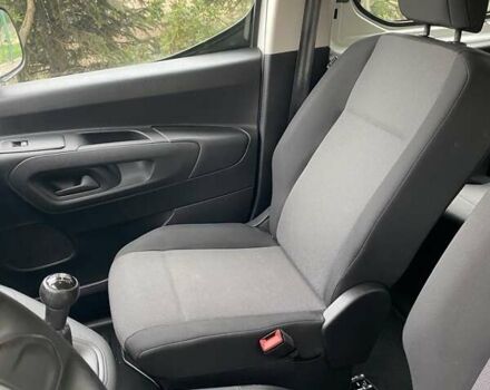 Белый Пежо Rifter, объемом двигателя 1.5 л и пробегом 256 тыс. км за 14900 $, фото 32 на Automoto.ua