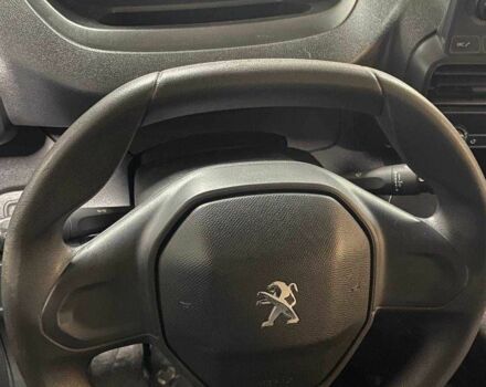 Білий Пежо Rifter, об'ємом двигуна 1.6 л та пробігом 142 тис. км за 13498 $, фото 13 на Automoto.ua