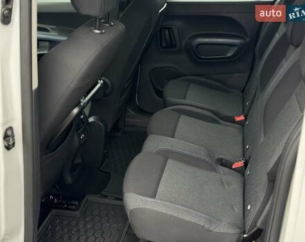 Белый Пежо Rifter, объемом двигателя 1.5 л и пробегом 110 тыс. км за 21500 $, фото 6 на Automoto.ua