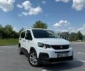 Білий Пежо Rifter, об'ємом двигуна 1.5 л та пробігом 115 тис. км за 15500 $, фото 1 на Automoto.ua