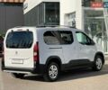 Белый Пежо Rifter, объемом двигателя 1.5 л и пробегом 99 тыс. км за 22600 $, фото 7 на Automoto.ua