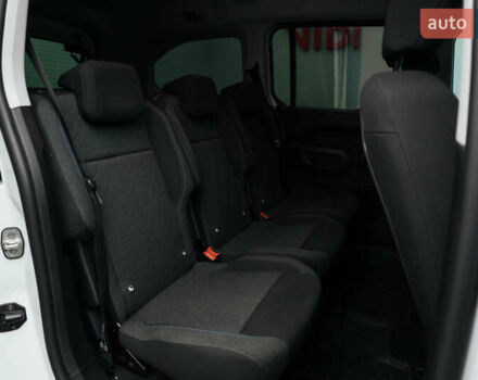 Белый Пежо Rifter, объемом двигателя 1.5 л и пробегом 34 тыс. км за 25835 $, фото 10 на Automoto.ua