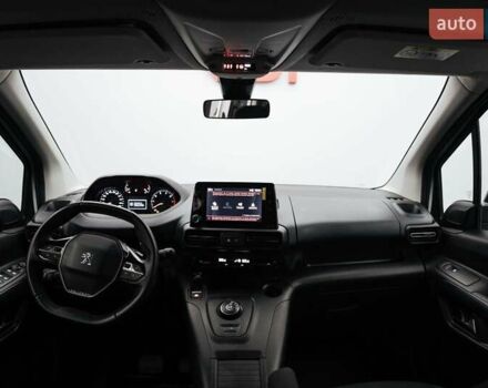 Білий Пежо Rifter, об'ємом двигуна 1.5 л та пробігом 48 тис. км за 28322 $, фото 7 на Automoto.ua