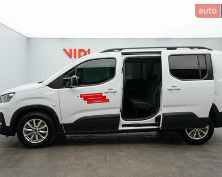 Белый Пежо Rifter, объемом двигателя 1.5 л и пробегом 34 тыс. км за 25835 $, фото 17 на Automoto.ua