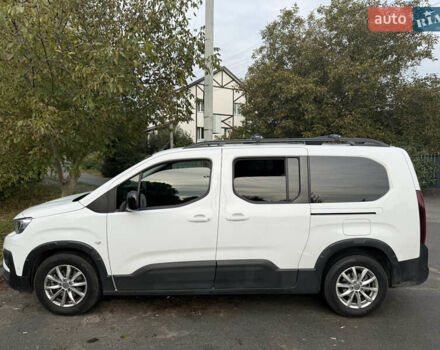 Белый Пежо Rifter, объемом двигателя 1.5 л и пробегом 33 тыс. км за 27999 $, фото 8 на Automoto.ua