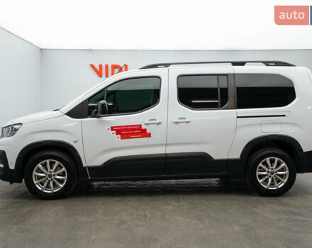 Белый Пежо Rifter, объемом двигателя 1.5 л и пробегом 34 тыс. км за 25835 $, фото 16 на Automoto.ua