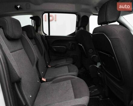 Білий Пежо Rifter, об'ємом двигуна 1.5 л та пробігом 48 тис. км за 28322 $, фото 11 на Automoto.ua