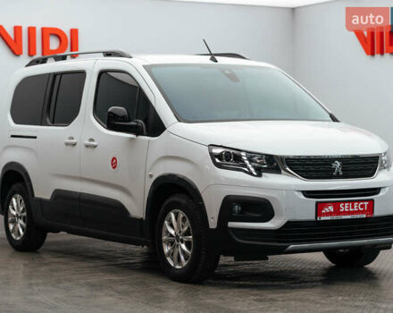 Белый Пежо Rifter, объемом двигателя 1.5 л и пробегом 34 тыс. км за 25835 $, фото 1 на Automoto.ua