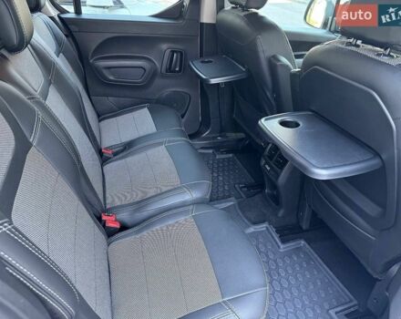 Белый Пежо Rifter, объемом двигателя 1.5 л и пробегом 15 тыс. км за 24999 $, фото 35 на Automoto.ua