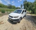 Белый Пежо Rifter, объемом двигателя 1.6 л и пробегом 56 тыс. км за 18012 $, фото 6 на Automoto.ua
