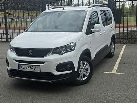 Білий Пежо Rifter, об'ємом двигуна 1.5 л та пробігом 142 тис. км за 21500 $, фото 1 на Automoto.ua