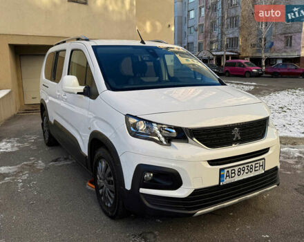 Белый Пежо Rifter, объемом двигателя 1.5 л и пробегом 72 тыс. км за 24450 $, фото 1 на Automoto.ua