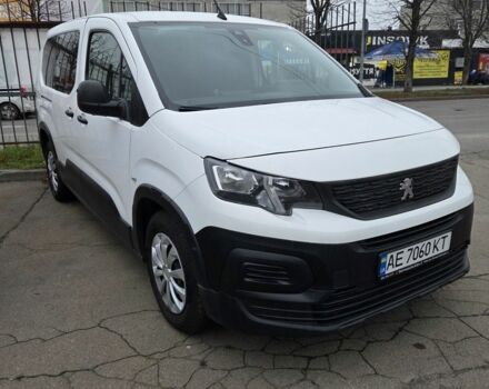 Білий Пежо Rifter, об'ємом двигуна 1.6 л та пробігом 170 тис. км за 13700 $, фото 1 на Automoto.ua