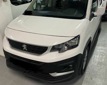 Білий Пежо Rifter, об'ємом двигуна 1.6 л та пробігом 142 тис. км за 13498 $, фото 1 на Automoto.ua