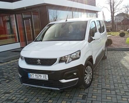 Білий Пежо Rifter, об'ємом двигуна 1.56 л та пробігом 260 тис. км за 15000 $, фото 1 на Automoto.ua