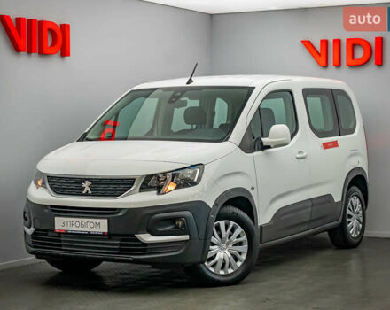 Белый Пежо Rifter, объемом двигателя 1.6 л и пробегом 110 тыс. км за 15250 $, фото 1 на Automoto.ua