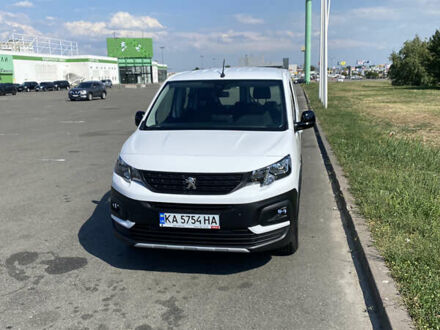Пежо Rifter 2023 у Ирпене на Automoto.ua Білий Пежо Rifter, об'ємом двигуна 1.5 л та пробігом 15 тис. км за 25000 $, фото 1 на Automoto.ua