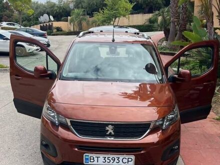 Коричневый Пежо Rifter, объемом двигателя 1.56 л и пробегом 115 тыс. км за 24500 $, фото 1 на Automoto.ua