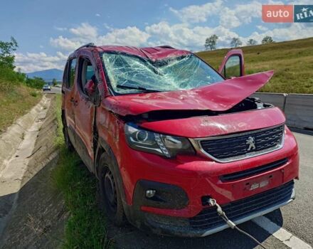 Червоний Пежо Rifter, об'ємом двигуна 1.56 л та пробігом 56 тис. км за 199 $, фото 6 на Automoto.ua