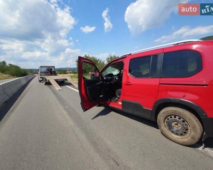 Червоний Пежо Rifter, об'ємом двигуна 1.56 л та пробігом 56 тис. км за 199 $, фото 8 на Automoto.ua