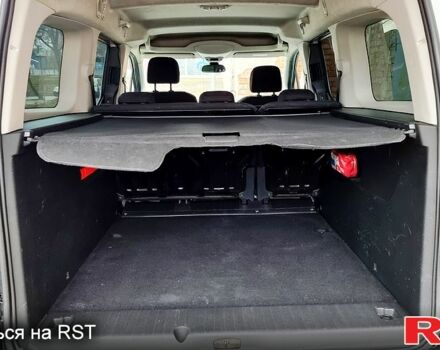 Пежо Rifter, об'ємом двигуна 1.6 л та пробігом 168 тис. км за 16000 $, фото 13 на Automoto.ua