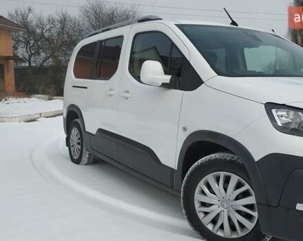 Пежо Rifter, объемом двигателя 1.56 л и пробегом 208 тыс. км за 15500 $, фото 2 на Automoto.ua