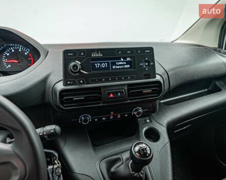 Пежо Rifter, объемом двигателя 1.6 л и пробегом 144 тыс. км за 14624 $, фото 10 на Automoto.ua