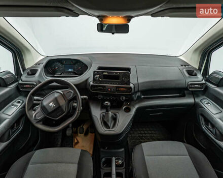 Пежо Rifter, об'ємом двигуна 1.6 л та пробігом 112 тис. км за 14928 $, фото 8 на Automoto.ua