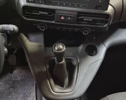 Пежо Rifter, объемом двигателя 1.6 л и пробегом 199 тыс. км за 13600 $, фото 6 на Automoto.ua