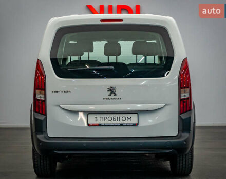 Пежо Rifter, об'ємом двигуна 1.6 л та пробігом 112 тис. км за 14928 $, фото 5 на Automoto.ua