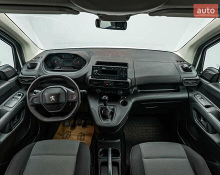 Пежо Rifter, об'ємом двигуна 1.6 л та пробігом 145 тис. км за 14218 $, фото 7 на Automoto.ua