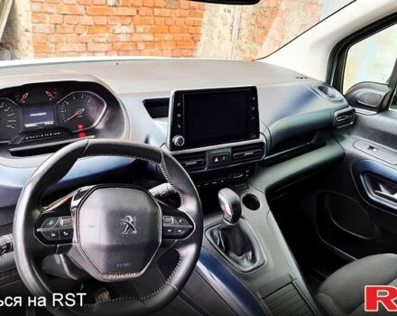 Пежо Rifter, объемом двигателя 1.6 л и пробегом 168 тыс. км за 15000 $, фото 3 на Automoto.ua