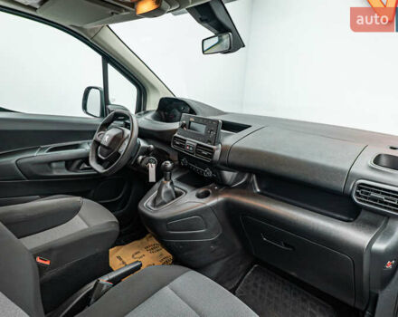 Пежо Rifter, объемом двигателя 1.6 л и пробегом 144 тыс. км за 14624 $, фото 8 на Automoto.ua