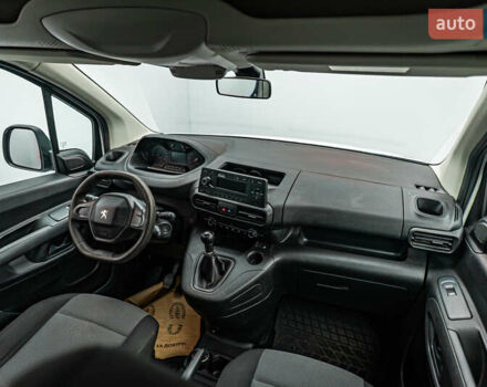 Пежо Rifter, об'ємом двигуна 1.6 л та пробігом 129 тис. км за 14878 $, фото 6 на Automoto.ua