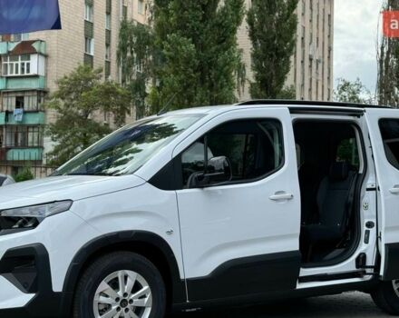 Пежо Rifter, об'ємом двигуна 1.5 л та пробігом 0 тис. км за 28288 $, фото 8 на Automoto.ua