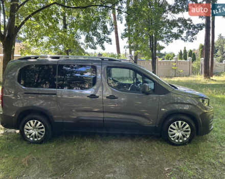 Серый Пежо Rifter, объемом двигателя 1.56 л и пробегом 200 тыс. км за 14999 $, фото 5 на Automoto.ua