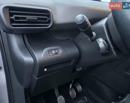 Серый Пежо Rifter, объемом двигателя 1.5 л и пробегом 196 тыс. км за 14300 $, фото 18 на Automoto.ua