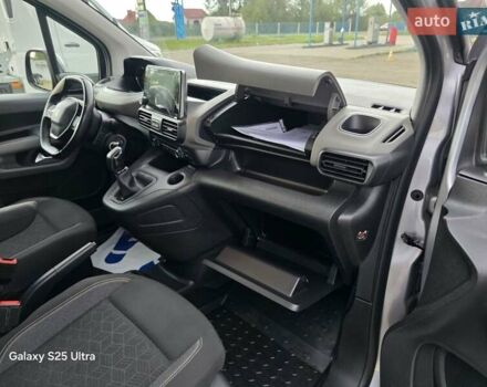 Сірий Пежо Rifter, об'ємом двигуна 1.5 л та пробігом 195 тис. км за 14500 $, фото 28 на Automoto.ua